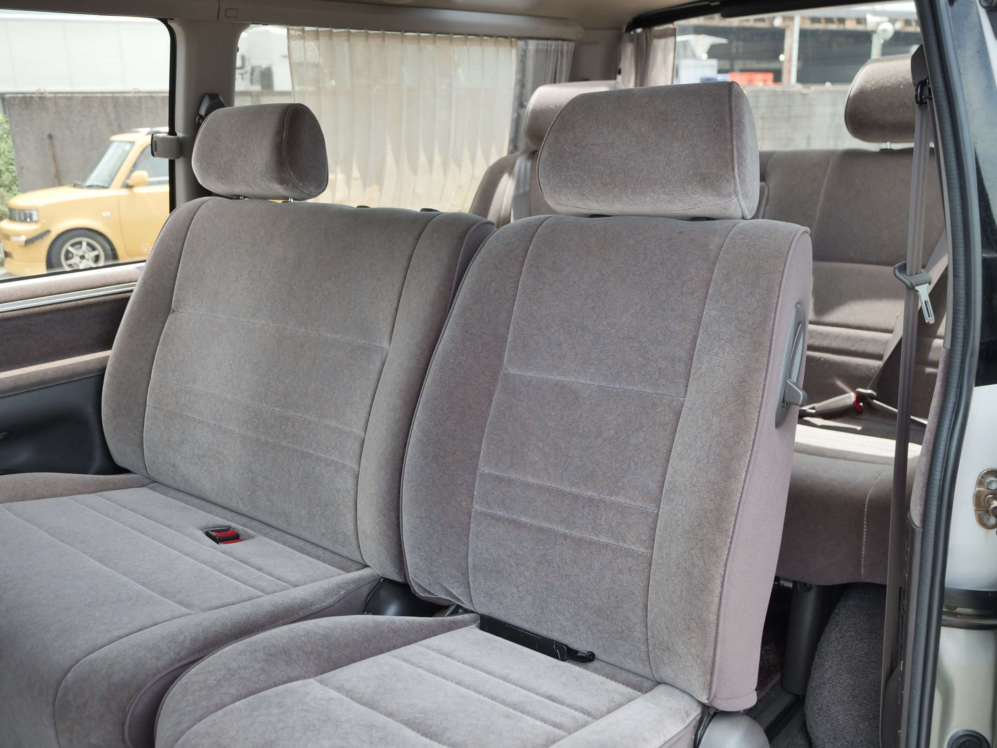 1995 TOYOTA HIACE SUPER CUSTOM 4WD DIESEL VAN