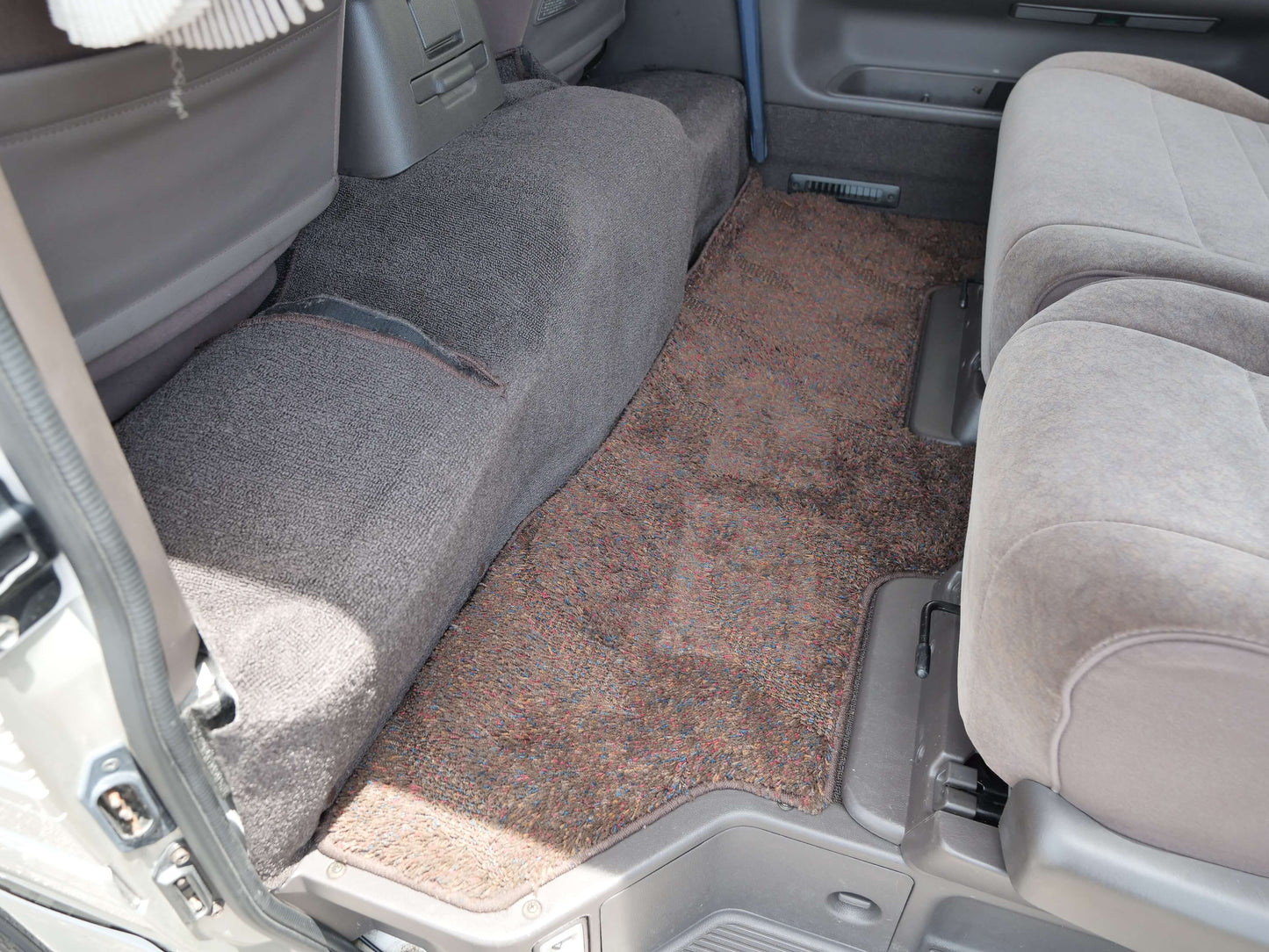 1995 TOYOTA HIACE SUPER CUSTOM 4WD DIESEL VAN