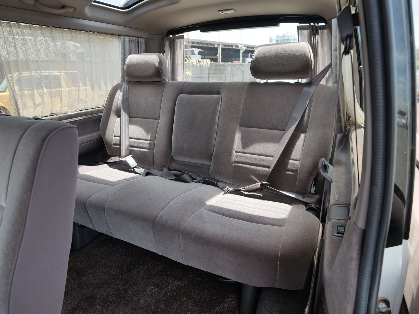 1995 TOYOTA HIACE SUPER CUSTOM 4WD DIESEL VAN