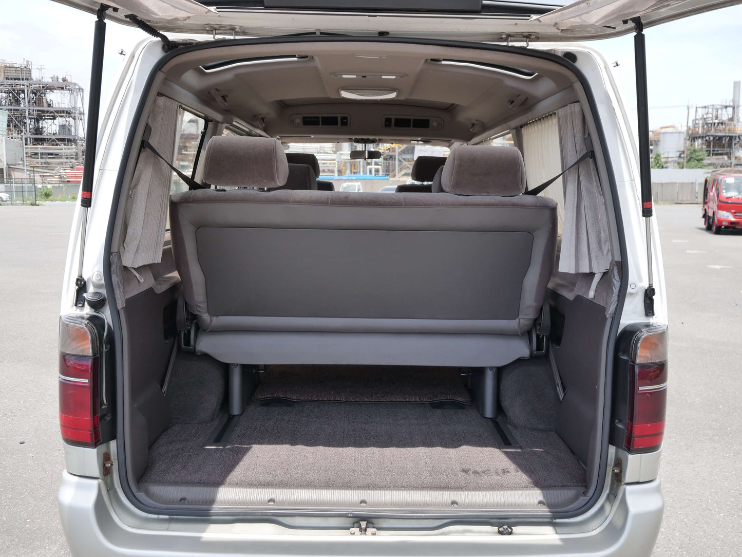 1995 TOYOTA HIACE SUPER CUSTOM 4WD DIESEL VAN