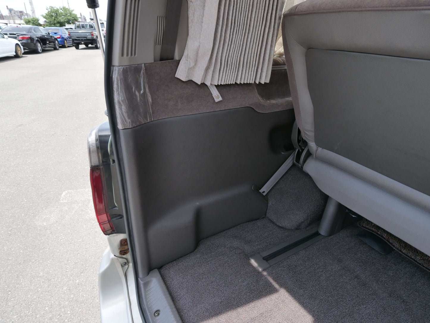 1995 TOYOTA HIACE SUPER CUSTOM 4WD DIESEL VAN