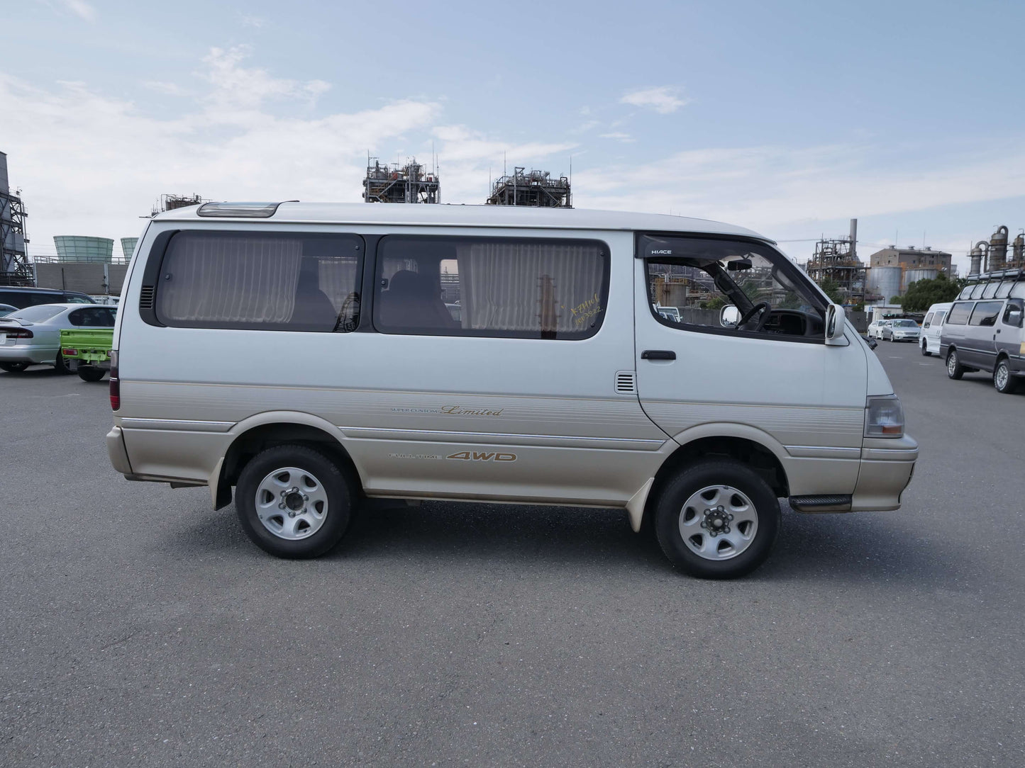 1995 TOYOTA HIACE SUPER CUSTOM LIMITED 4WD VAN