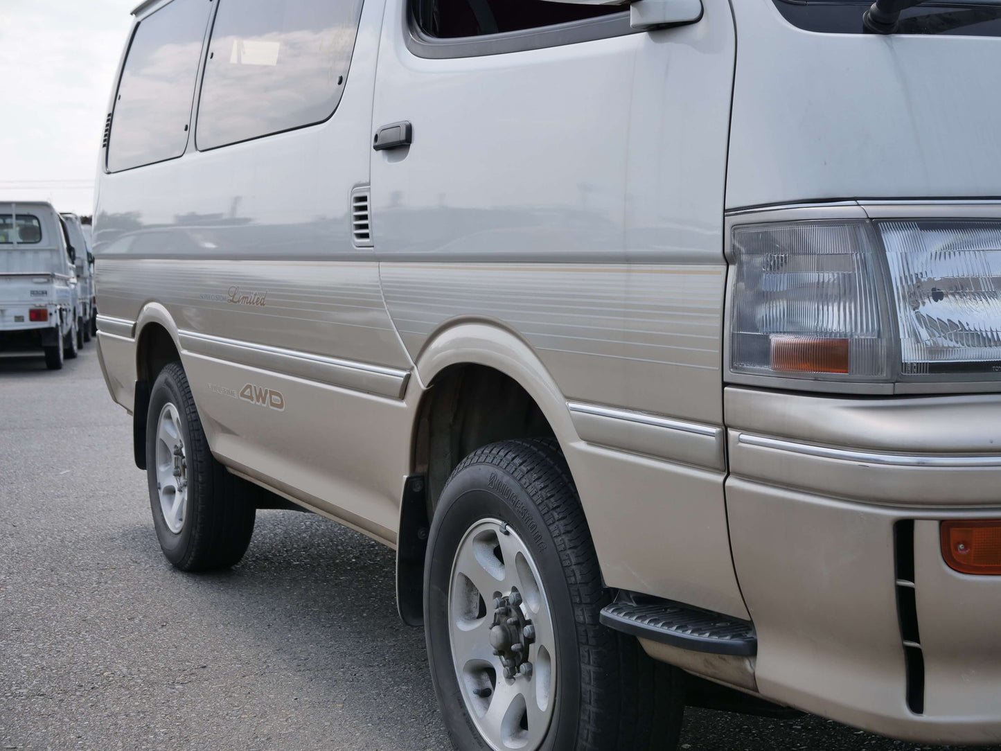 1995 TOYOTA HIACE SUPER CUSTOM LIMITED 4WD VAN