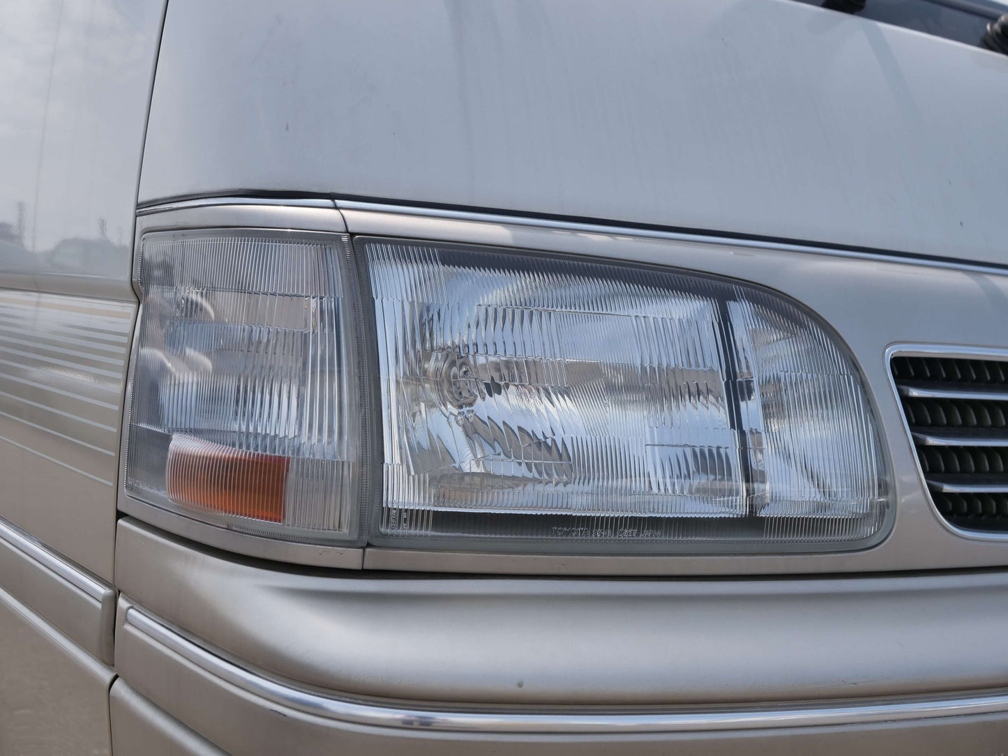 1995 TOYOTA HIACE SUPER CUSTOM LIMITED 4WD VAN