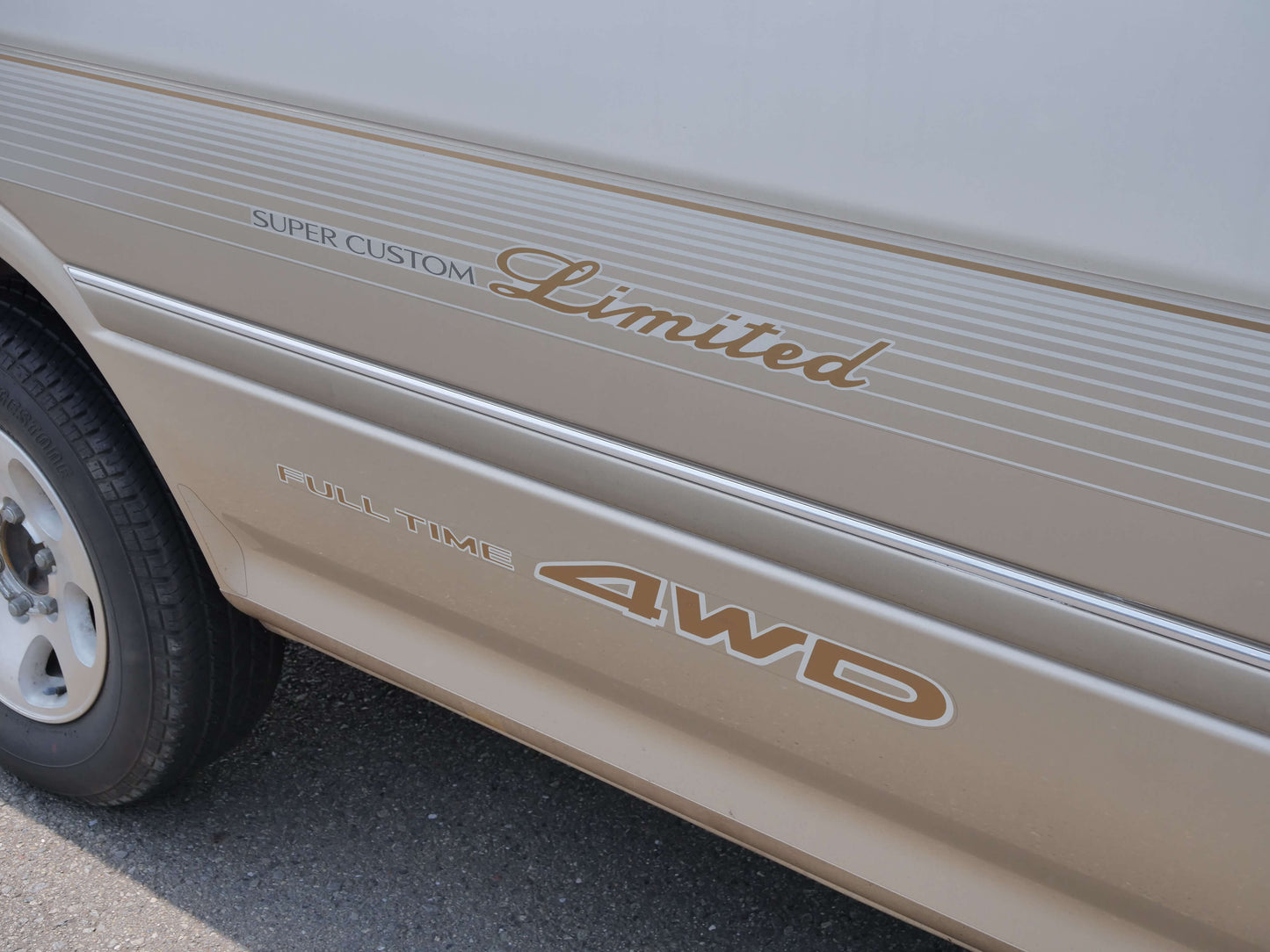 1995 TOYOTA HIACE SUPER CUSTOM LIMITED 4WD VAN