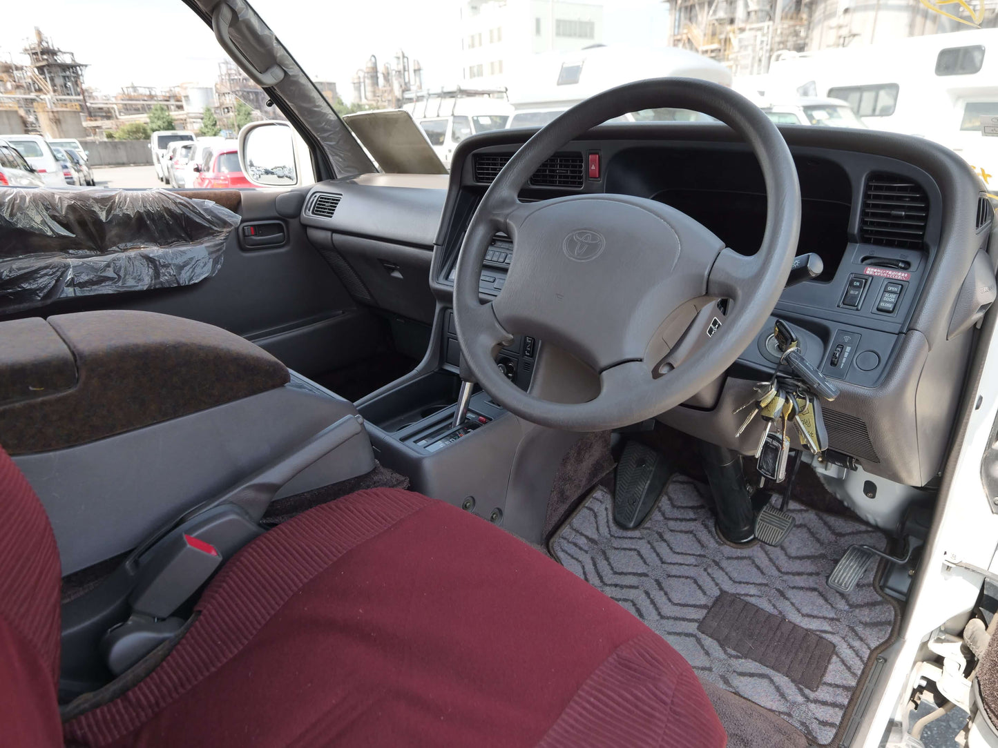 1995 TOYOTA HIACE SUPER CUSTOM LIMITED 4WD VAN