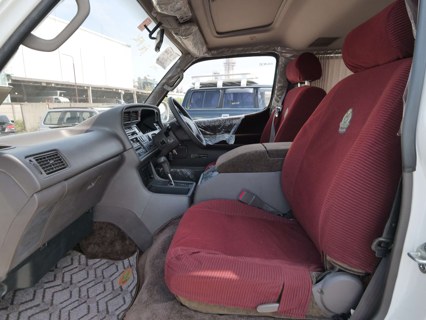 1995 TOYOTA HIACE SUPER CUSTOM LIMITED 4WD VAN