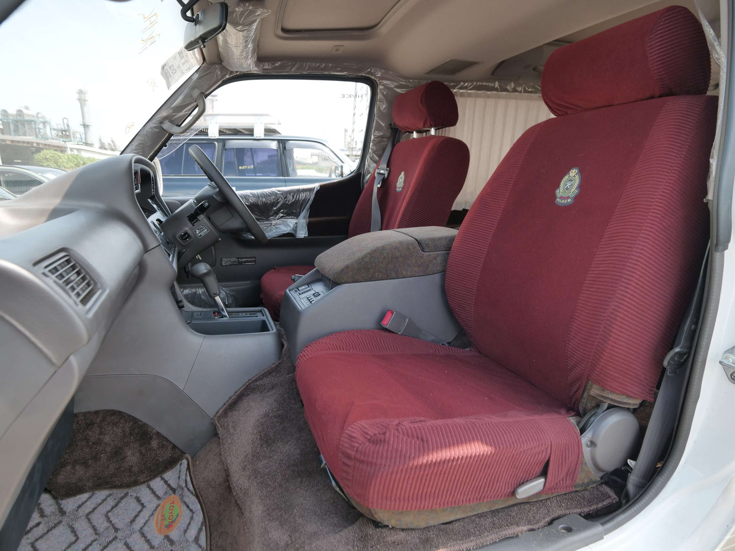 1995 TOYOTA HIACE SUPER CUSTOM LIMITED 4WD VAN