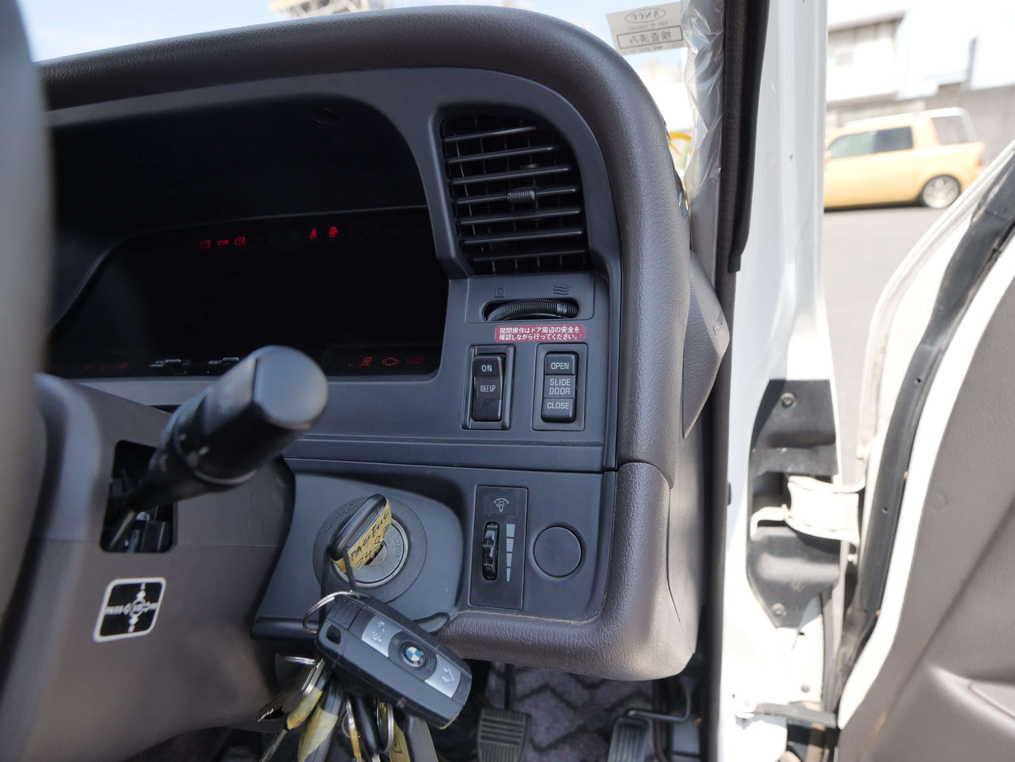 1995 TOYOTA HIACE SUPER CUSTOM LIMITED 4WD VAN