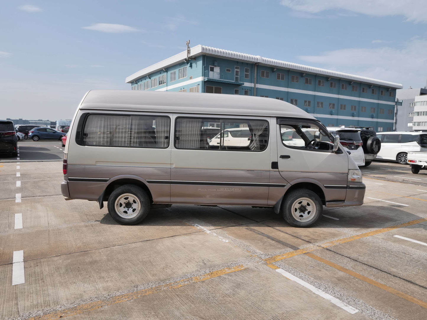 2000 TOYOTA HIACE Grand Cabin Long Wheelbase 4WD DIESEL VAN
