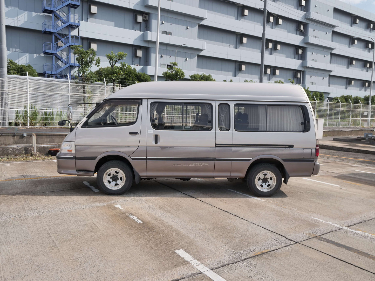 2000 TOYOTA HIACE Grand Cabin Long Wheelbase 4WD DIESEL VAN