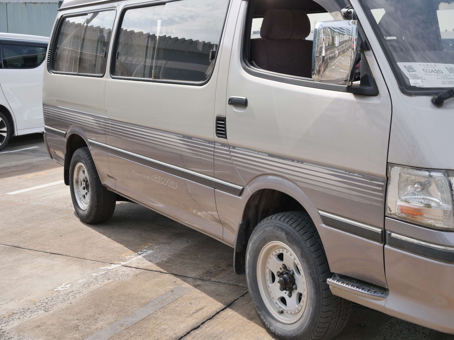 2000 TOYOTA HIACE Grand Cabin Long Wheelbase 4WD DIESEL VAN