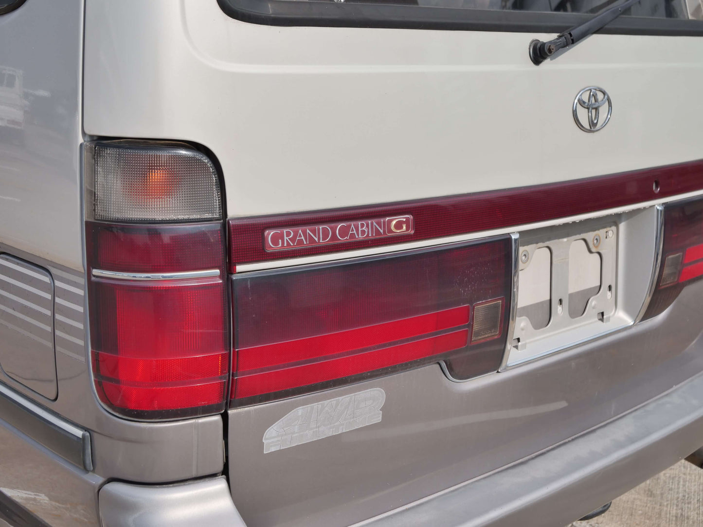 2000 TOYOTA HIACE Grand Cabin Long Wheelbase 4WD DIESEL VAN