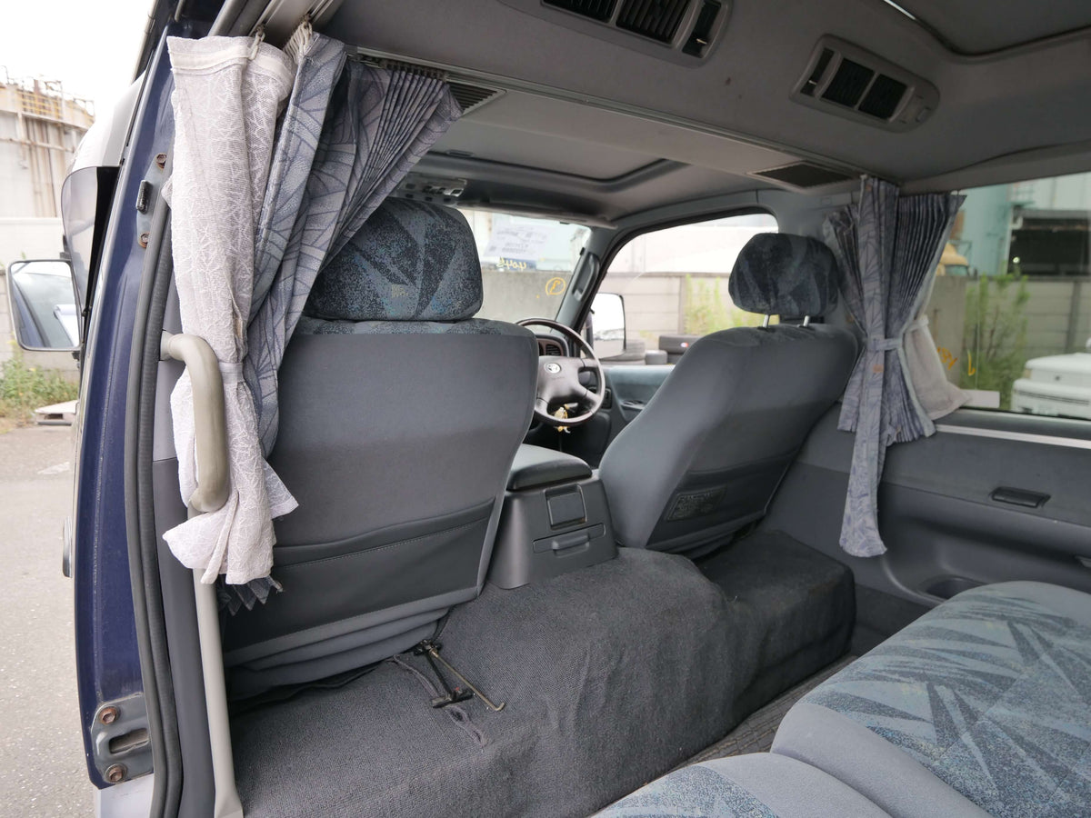 1996 TOYOTA HIACE SUPER CUSTOM 4WD VAN