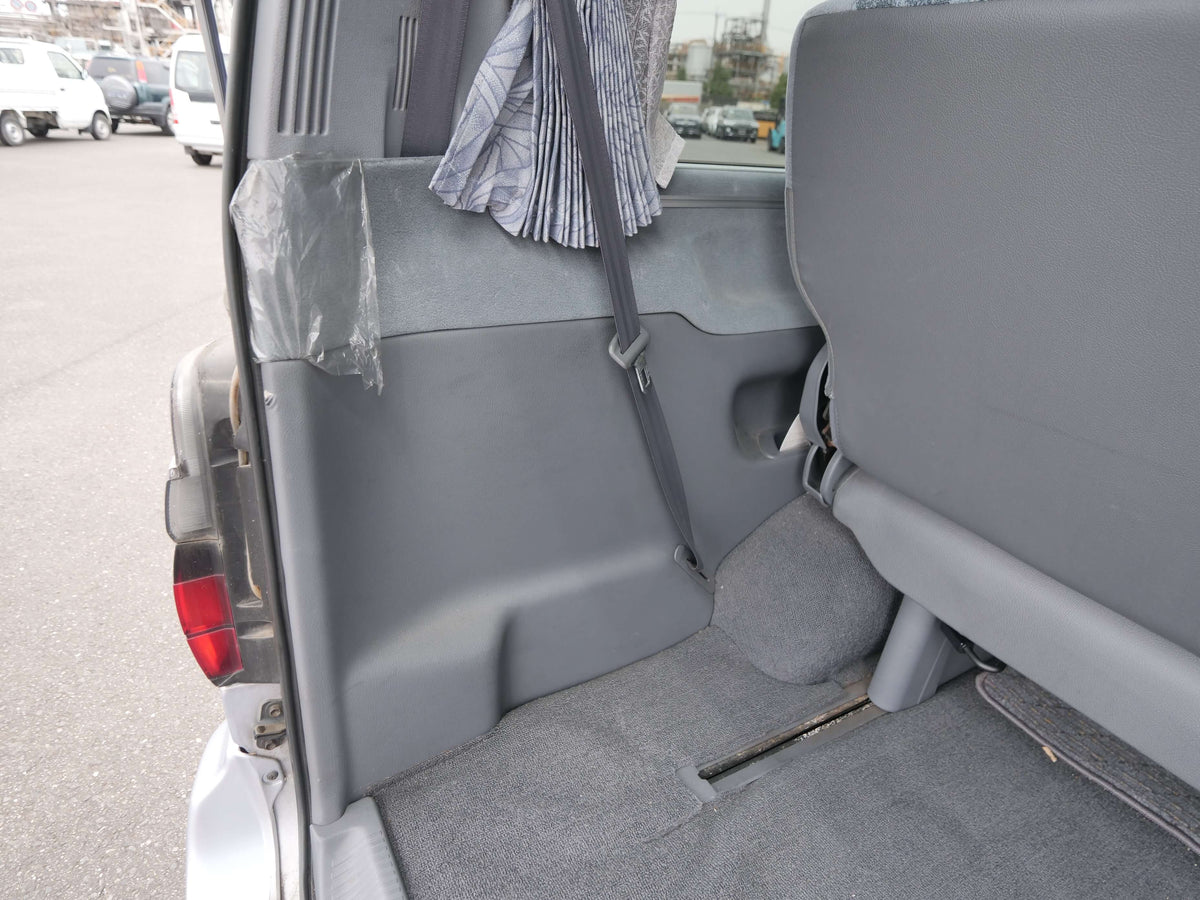 1996 TOYOTA HIACE SUPER CUSTOM 4WD VAN